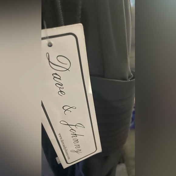 Dave and Johnny evening gown. Size 7/8
Never worn - Picture 5 of 5